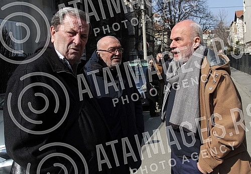 In front of the villa in Topolska 19, a new protest was held by members of the Society for the Arrangement and Beautification of the Crown Wreath, the Topolska Association and the Society for the Beautification of Vracar due to illegal works in that 