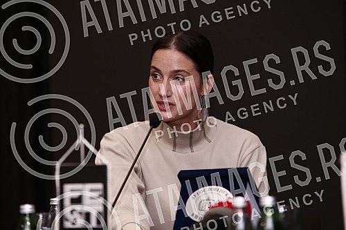 In the press hall of the Kombank hall, Danica Curcica was awarded a plaque of the Yugoslav Cinematheque within the 50th edition of FEST.U press sali Kombank dvorane Danici Curcici dodeljena je plaketa Jugoslovense kinoteke u okviru 50. izdanja FEST