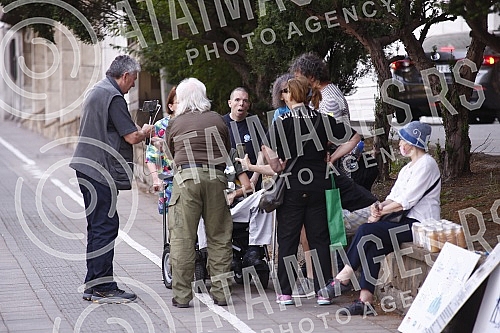 The protest of persons with disabilities in Serbia was held on the Plateau in front of the Ministry of Labor, Social Affairs and Veterans Affairs, and the protest organizers are demanding a meeting with the Minister of Labor, Employment, Social Affai