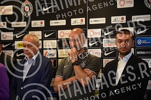 The official call of FK Partizan before the start of the 2022/2023 season was held at the Partizan - Teleoptik Sports Center, and then the first training session was held.Zvanicna prozivka FK Partizana pred pocetak sezone 2022/2023 odrzana je u Spo