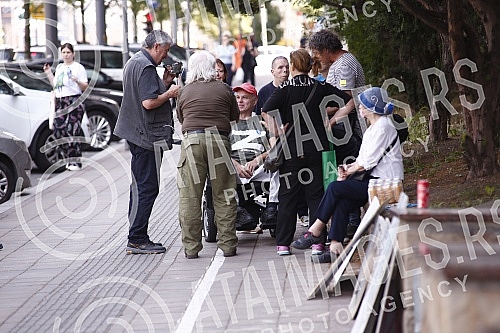 The protest of persons with disabilities in Serbia was held on the Plateau in front of the Ministry of Labor, Social Affairs and Veterans Affairs, and the protest organizers are demanding a meeting with the Minister of Labor, Employment, Social Affai
