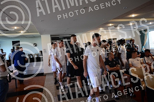 The official call of FK Partizan before the start of the 2022/2023 season was held at the Partizan - Teleoptik Sports Center, and then the first training session was held.Zvanicna prozivka FK Partizana pred pocetak sezone 2022/2023 odrzana je u Spo
