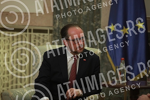 The President of the Republic of Serbia, Aleksandar Vucic, met with the Federal Minister for European and International Affairs of the Republic of Austria, Alexander Schallenberg.Predsednik Republike Srbije Aleksandar Vucic sastao se sa saveznim mi