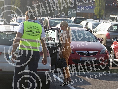 Capitol Park Rakovica became BIG Rakovica on June 28, and on that occasion a celebration was organized that began with a big concert by Natasa Bekvalac.Capitol Park Rakovica je od 28. juna postao BIG Rakovica, a tom prilikom priredjena je proslava 
