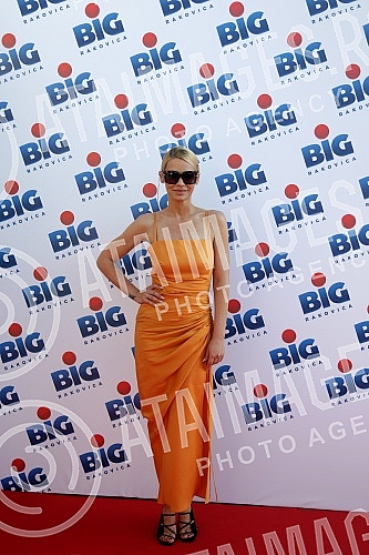 Capitol Park Rakovica became BIG Rakovica on June 28, and on that occasion a celebration was organized that began with a big concert by Natasa Bekvalac.Capitol Park Rakovica je od 28. juna postao BIG Rakovica, a tom prilikom priredjena je proslava 