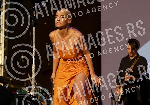 Capitol Park Rakovica became BIG Rakovica on June 28, and on that occasion a celebration was organized that began with a big concert by Natasa Bekvalac.Capitol Park Rakovica je od 28. juna postao BIG Rakovica, a tom prilikom priredjena je proslava k