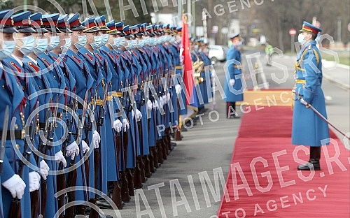 At the Topcider Guard House, Serbian President Aleksandar Vucic, Defense Minister Nebojsa Stefanovic and Chief of General Staff Milan Mojsilovic attended a presentation on the results of the analysis of the state of functional and operational capabil