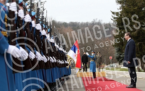At the Topcider Guard House, Serbian President Aleksandar Vucic, Defense Minister Nebojsa Stefanovic and Chief of General Staff Milan Mojsilovic attended a presentation on the results of the analysis of the state of functional and operational capabil