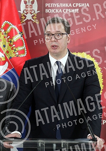 At the Topcider Guard House, Serbian President Aleksandar Vucic, Defense Minister Nebojsa Stefanovic and Chief of General Staff Milan Mojsilovic attended a presentation on the results of the analysis of the state of functional and operational capabil