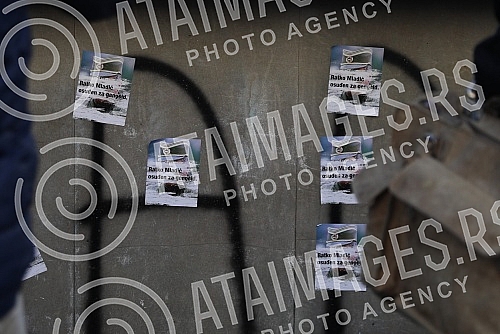 Natasa Kandic and Women in Black pasted graffiti dedicated to Ratko Mladic on the building of the Youth Center.Natasa Kandic i Zene u crnom prelepile su grafit posvecen Ratku Mladicu na zgradi Doma omladine.