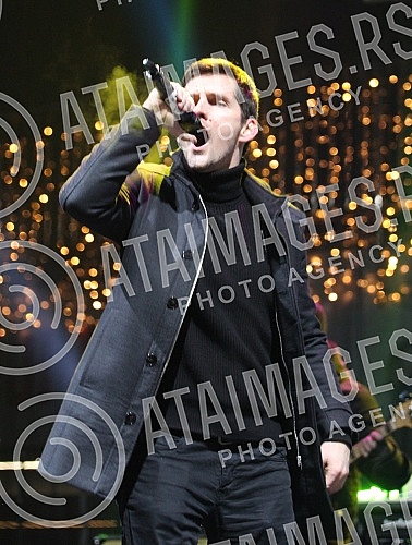 Replay welcome the New Year in the municipality of Novi Beograd with performances Group - SARS and Beogradski sindikat.Repriza doceka Nove godine na opstini Novi Beograd uz nastupe greupe SARS i Beogradski sindikat