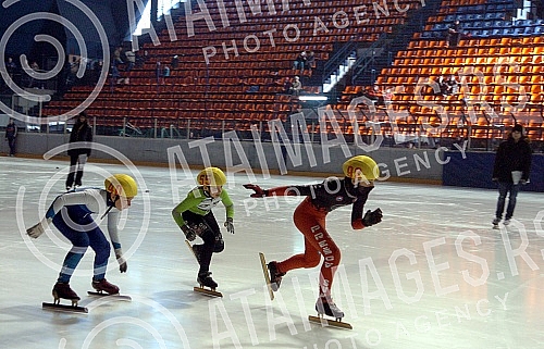 Serbian Championships in speed skating held in Pionir Ice Hall - Detail from speed skating race at the younger categories Open Championship of Serbia in the discipline short path - Short track.Otvoreno prvenstvo Srbije u brzom klizanju odrzano u Led