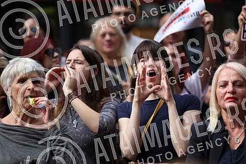 In front of the building where the editorial office of the daily Informer is located, a second protest was held in the organization of Women's Solidarity due to the publication of an interview with serial rapist Igor Milosevic.Ispred zgrade u kojoj