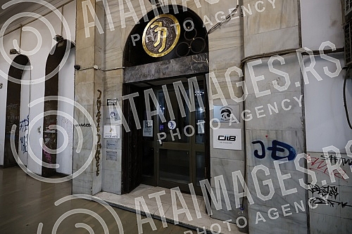 In front of the building where the editorial office of the daily Informer is located, a second protest was held in the organization of Women's Solidarity due to the publication of an interview with serial rapist Igor Milosevic.Ispred zgrade u kojoj