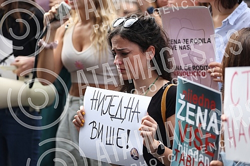In front of the building where the editorial office of the daily Informer is located, a second protest was held in the organization of Women's Solidarity due to the publication of an interview with serial rapist Igor Milosevic.Ispred zgrade u kojoj