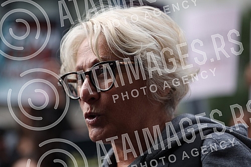 In front of the building where the editorial office of the daily Informer is located, a second protest was held in the organization of Women's Solidarity due to the publication of an interview with serial rapist Igor Milosevic.Ispred zgrade u kojoj