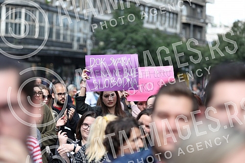 In front of the building where the editorial office of the daily Informer is located, a second protest was held in the organization of Women's Solidarity due to the publication of an interview with serial rapist Igor Milosevic.Ispred zgrade u kojoj