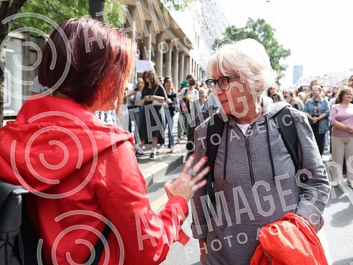 In front of the building where the editorial office of the daily Informer is located, a second protest was held in the organization of Women's Solidarity due to the publication of an interview with serial rapist Igor Milosevic.Ispred zgrade u kojoj