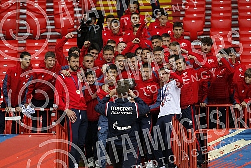 The traditional ceremony of awarding cups and medals intended for the winners of the Linglong Tire Super League of Serbia.Tradicionalna ceremonija dodele pehara i medalja namenjenih osvajacima Linglong Tire Super lige Srbije