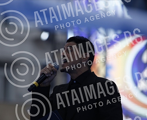 Celebrating World Boxing Day with a class of Roy Jones Jr. at Republic Square.Obelezavanje Svetskog dana boksa uz cas Roj Dzonsa Juniora na Trgu republike.