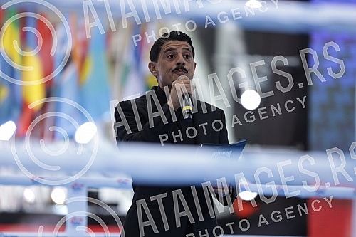 Celebrating World Boxing Day with a class of Roy Jones Jr. at Republic Square.Obelezavanje Svetskog dana boksa uz cas Roj Dzonsa Juniora na Trgu republike.