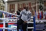 Celebrating World Boxing Day with a class of Roy Jones Jr. at Republic Square.Obelezavanje Svetskog dana boksa uz cas Roj Dzonsa Juniora na Trgu republike.