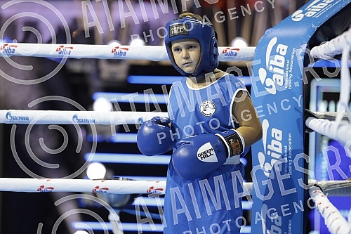 Celebrating World Boxing Day with a class of Roy Jones Jr. at Republic Square.Obelezavanje Svetskog dana boksa uz cas Roj Dzonsa Juniora na Trgu republike.