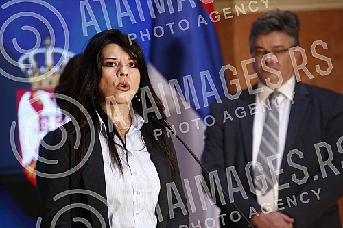 In the House of the National Assembly, a joint media conference of opposition MPs on the occasion of launching a petition for the release of arrested activists from Majdanpek.U  Domu Narodne skupstine zajednicka konferencija za medije opozicionih p