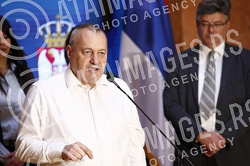 In the House of the National Assembly, a joint media conference of opposition MPs on the occasion of launching a petition for the release of arrested activists from Majdanpek.U  Domu Narodne skupstine zajednicka konferencija za medije opozicionih p