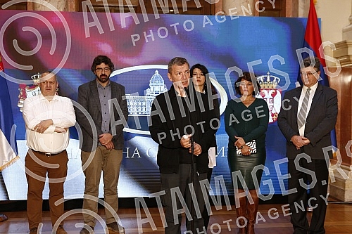 In the House of the National Assembly, a joint media conference of opposition MPs on the occasion of launching a petition for the release of arrested activists from Majdanpek.U  Domu Narodne skupstine zajednicka konferencija za medije opozicionih p
