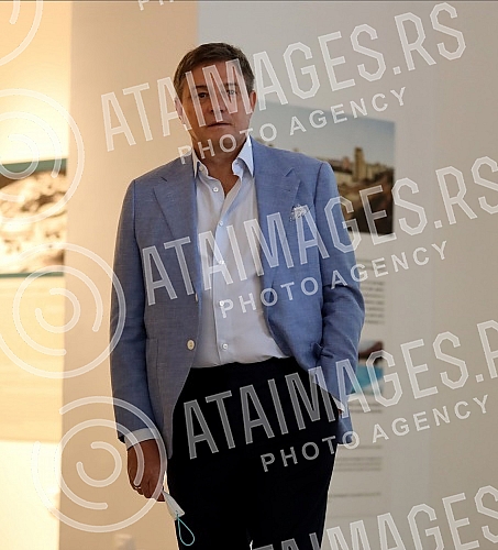 The selector of the Serbian national football team and the winner of the bronze Olympic medal at the Los Angeles Games in 1984, Dragan Stojkovic, visited the exhibition 