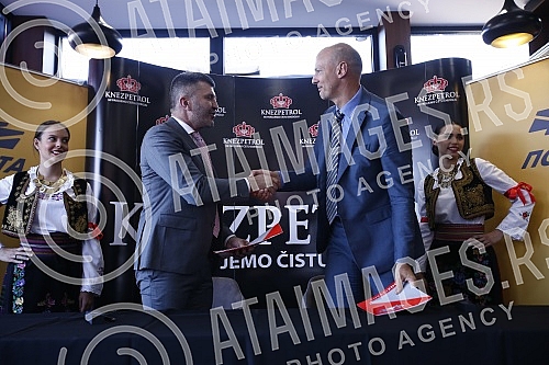 Posta Srbije and Knez Petrol have signed a business cooperation agreement that provides for the expansion of the postal network and services of Posta Srbije through the network of Knez Petrol gas stations.Posta Srbije i Knez petrol potpisali su ugo