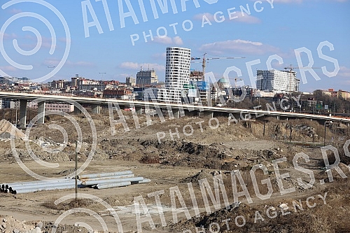Construction of buildings in the city center, near the Gazella bridge.Izgradnja zgrada u centru grada, u blizini mosta Gazela. 