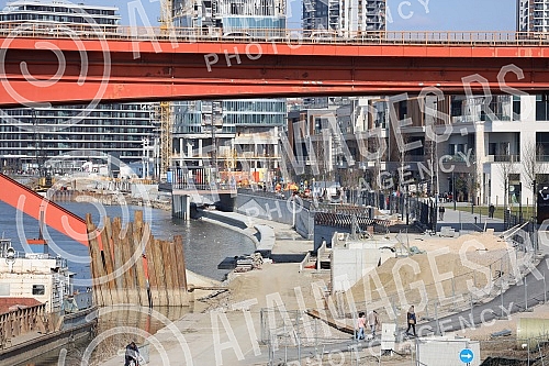 Construction of buildings in the city center, near the Gazella bridge.Izgradnja zgrada u centru grada, u blizini mosta Gazela. 