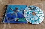 Cover and CD Nevermind, the second studio album of the American music group Nirvana, released on September 24, 1991 by Geffen Records.Omot i CD-a Nevermind, drugog studijskog albuma americke muzicke grupe Nirvana, objavljenog 24. septembra 1991. u