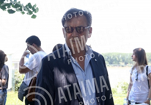 Shooting the fourth season of the 