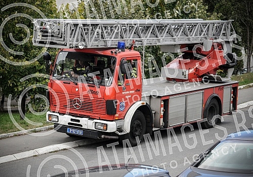 In the police action in the Belgrade suburb of arkovo, arrested two robbers.U policijskoj akciji, u beogradskom naselju Zarkovo, uhapsena su dvojica razbojnika