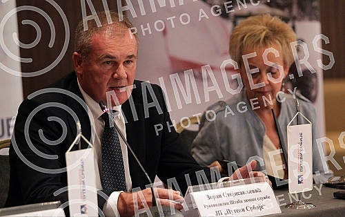 At the Metropol Hotel, the public company Putevi Srbije presented the winter road maintenance plan.U hotelu Metropol javno preduzece Putevi Srbije je predstavilo plan zimskog odrzavanja puteva.