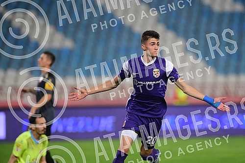 The match of the sixteenth round of the Serbian Cup between FC Graficar and FC Vojvodina was played at the Rajko Mitic stadium.Utakmica sesnaestine finala Kupa Srbije izmedju FK Graficara i FK Vojvodine odigrana je na stadionu Rajko Mitic.