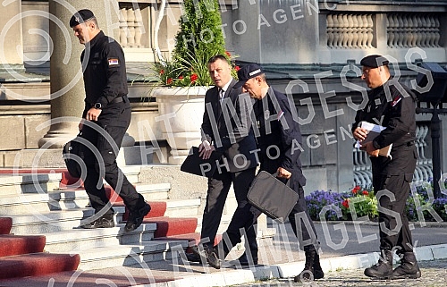 Meeting of the National Security Council which, according to media President of Serbia Aleksandar Vucic called a decline in the knowledge of the Albanians in northern Kosovo.Sednica Saveta za nacionalnu bezbednost koju je po navodima medija predsedn