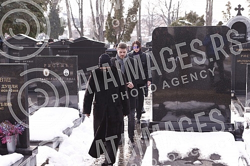 A memorial service on the occasion of the twenty-second anniversary of the death of Zeljko Raznatovic - Arkan was held at the New Cemetery.Pomen povodom dvadeset druge godisnjice od smrti Zeljka Raznatovica - Arkana odrzan je na Novom groblju.