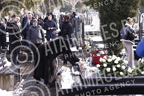 A memorial service on the occasion of the twenty-second anniversary of the death of Zeljko Raznatovic - Arkan was held at the New Cemetery.Pomen povodom dvadeset druge godisnjice od smrti Zeljka Raznatovica - Arkana odrzan je na Novom groblju.