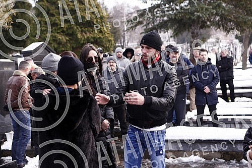 A memorial service on the occasion of the twenty-second anniversary of the death of Zeljko Raznatovic - Arkan was held at the New Cemetery.Pomen povodom dvadeset druge godisnjice od smrti Zeljka Raznatovica - Arkana odrzan je na Novom groblju.