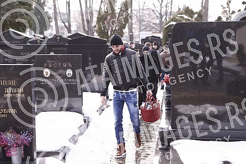 A memorial service on the occasion of the twenty-second anniversary of the death of Zeljko Raznatovic - Arkan was held at the New Cemetery.Pomen povodom dvadeset druge godisnjice od smrti Zeljka Raznatovica - Arkana odrzan je na Novom groblju.