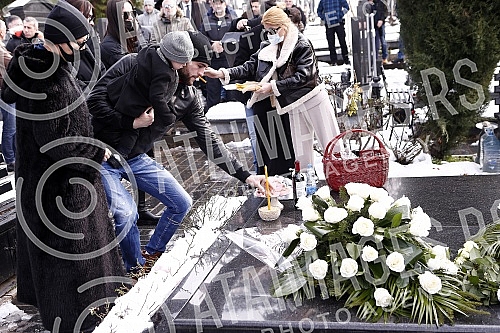 A memorial service on the occasion of the twenty-second anniversary of the death of Zeljko Raznatovic - Arkan was held at the New Cemetery.Pomen povodom dvadeset druge godisnjice od smrti Zeljka Raznatovica - Arkana odrzan je na Novom groblju.