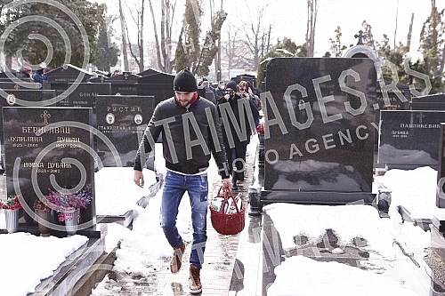 A memorial service on the occasion of the twenty-second anniversary of the death of Zeljko Raznatovic - Arkan was held at the New Cemetery.Pomen povodom dvadeset druge godisnjice od smrti Zeljka Raznatovica - Arkana odrzan je na Novom groblju.