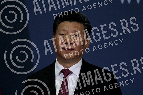 The second day of the visit of the President of China Xi Jinping's continued in the Palace of Serbia.Drugi dan posete predsednika Kine Si Djinping nastavio se svecanim docekom ispred Palate Srbija.