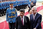 The second day of the visit of the President of China Xi Jinping's continued in the Palace of Serbia.Drugi dan posete predsednika Kine Si Djinping nastavio se svecanim docekom ispred Palate Srbija.