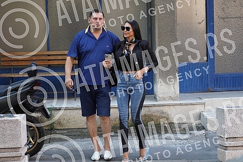 After the criminal report against Jovana Jeremic for threats, Maja Marinkovic came to the police station to give a statement.Posle krivicne prijave Jovane Jeremic zbog pretnji Maja Marinkovic je dosla u policijsku stanicu kako bi dala izjavu.