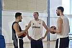 The open part of the training of the men's senior basketball team of Serbia at the FSS Sports Center in Stara Pazova.

Otvoreni deo treninga muske seniorske kosarkaske reprezentacije Srbije u Sportskom centru FSS u Staroj Pazovi. 
